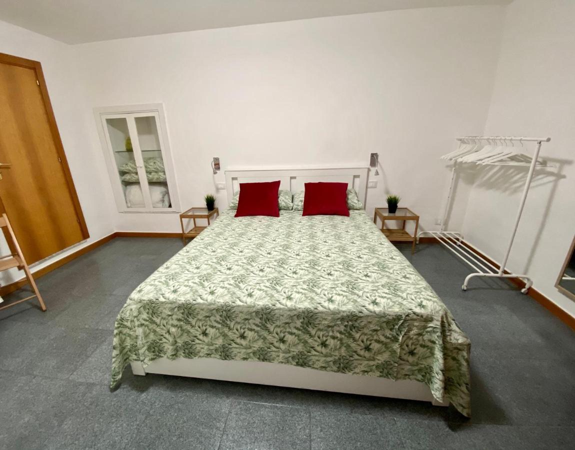 Pisani Apartment Барі Екстер'єр фото