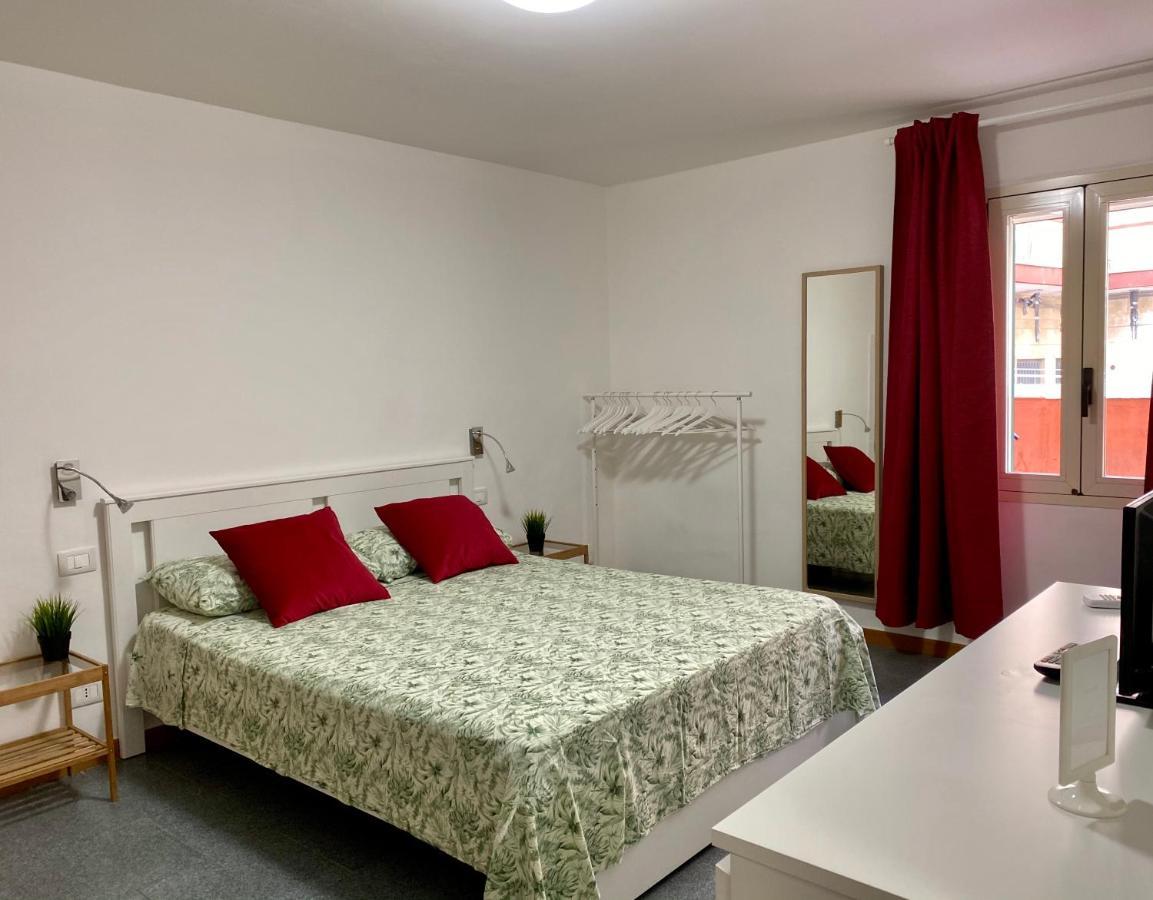 Pisani Apartment Барі Екстер'єр фото