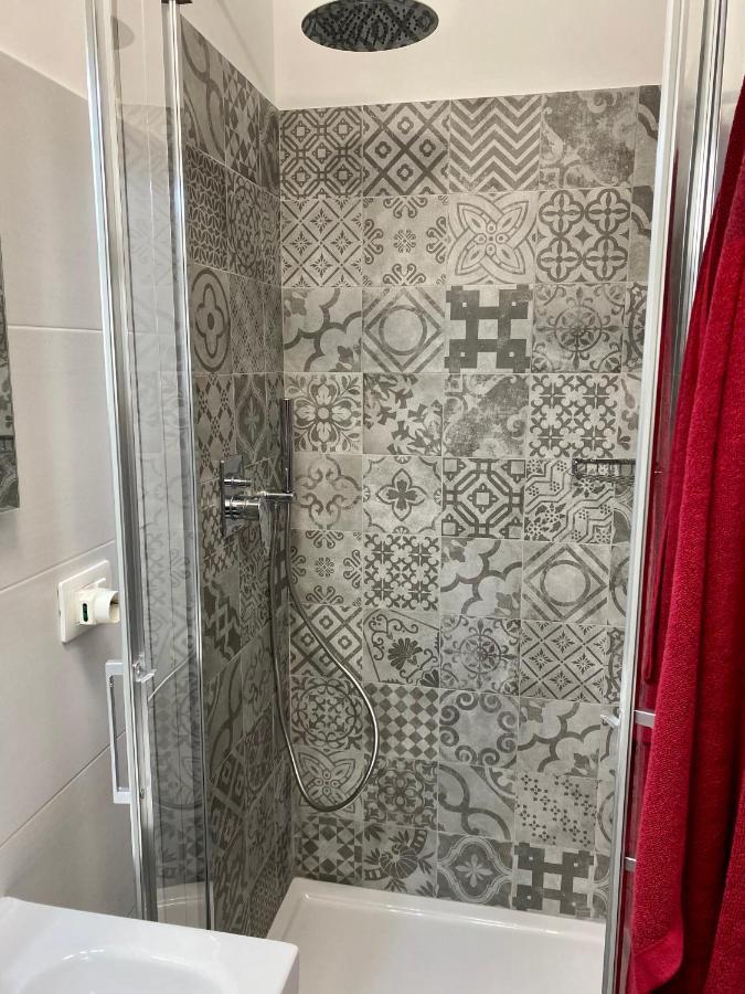 Pisani Apartment Барі Екстер'єр фото