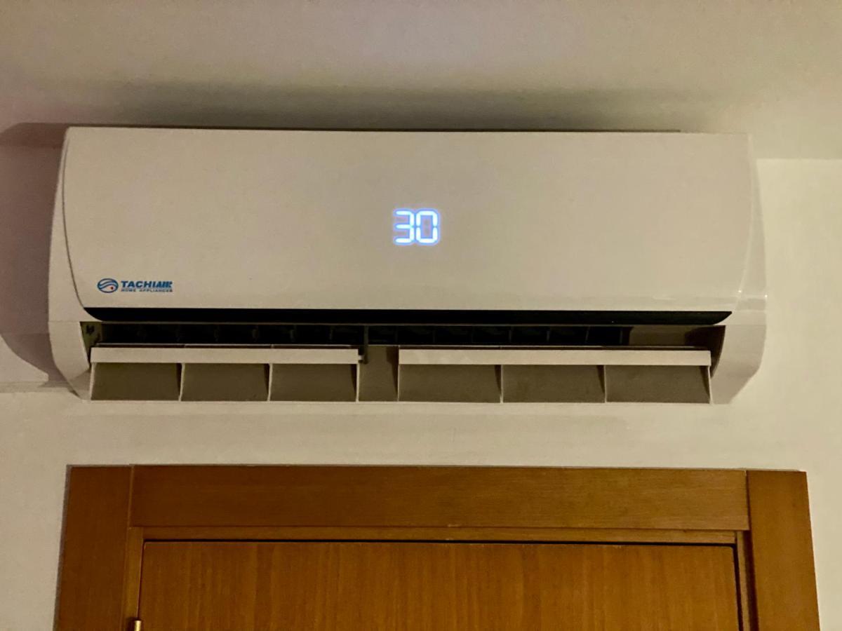Pisani Apartment Барі Екстер'єр фото