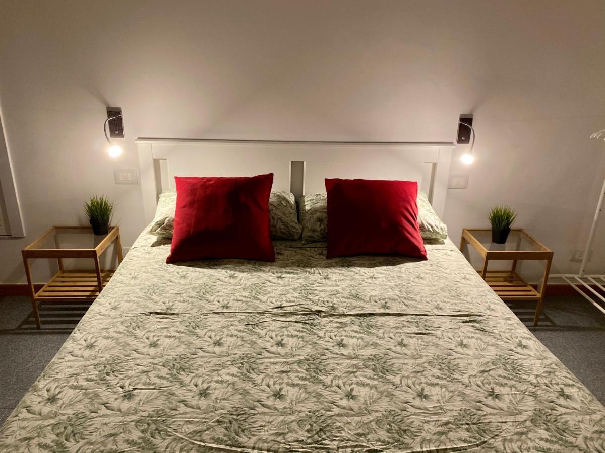 Pisani Apartment Барі Екстер'єр фото